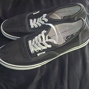 Vans black and white size 9 women’s, 7.5 men’s